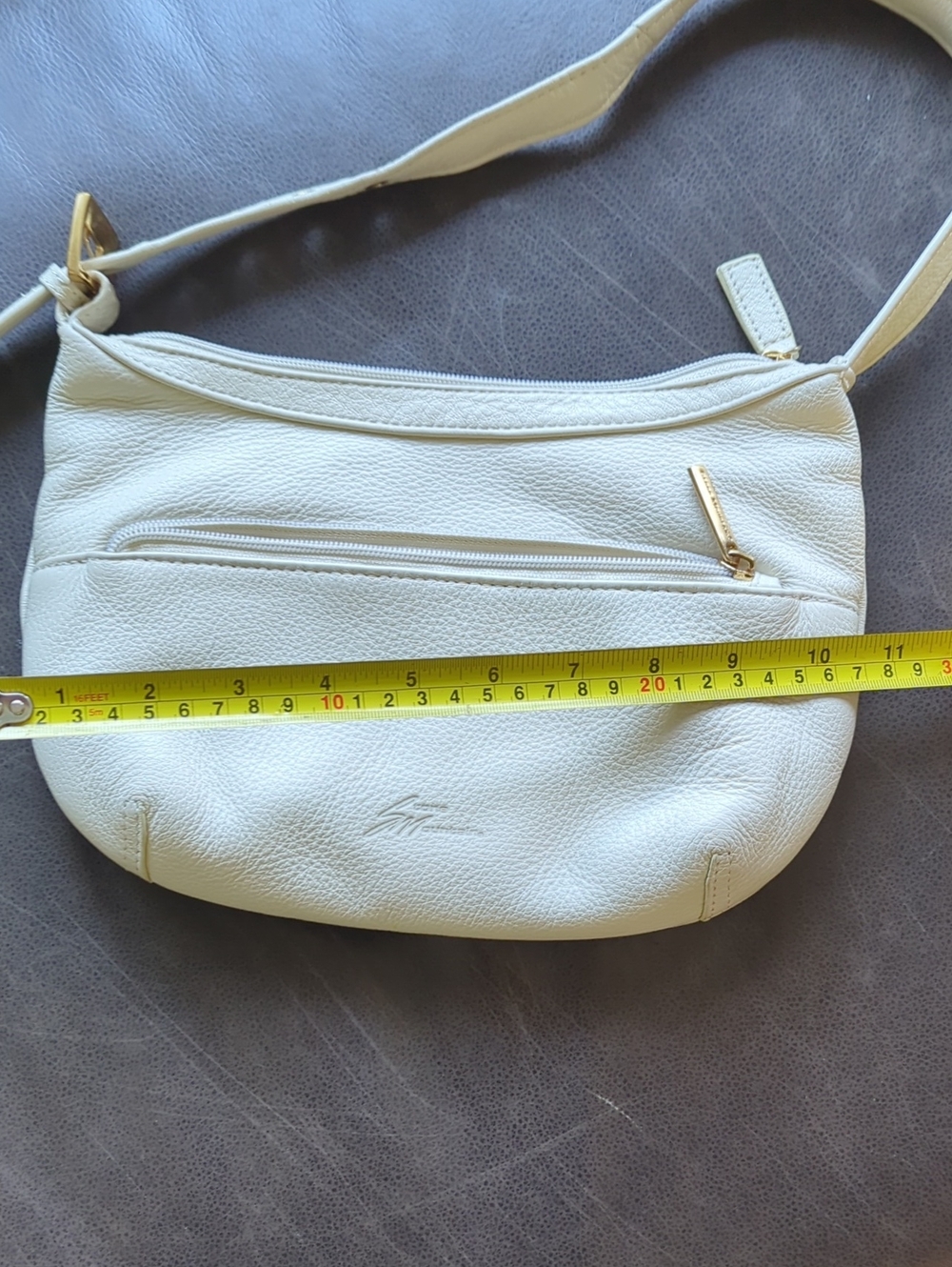 Stone Mountain Accessories Cream Shoulder Bag with Gold Hardware - Picture 6 of 8